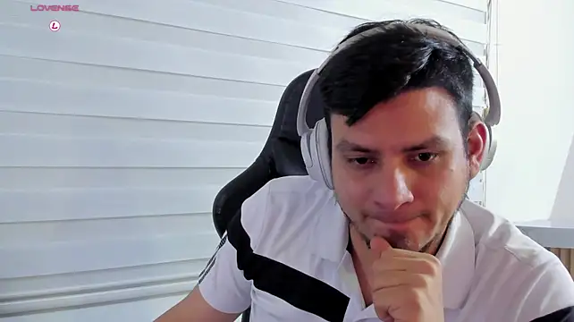 XXX chat uživo modela Rick_Adams