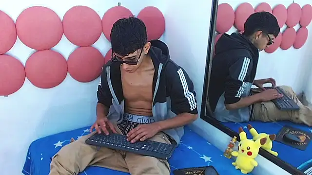 XXX chat uživo modela Drake_Jack