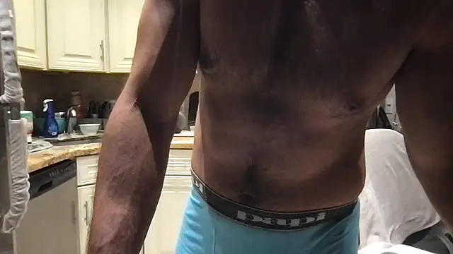 XXX chat uživo modela BigGuyMuscle