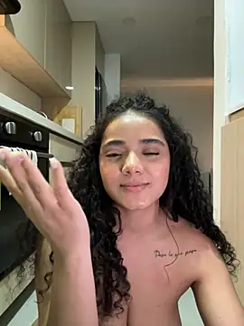 Chatroom XXX en direct de Curlyierr