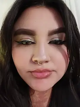 Marla_69 Adlı Modelin Canlı XXX Sohbeti