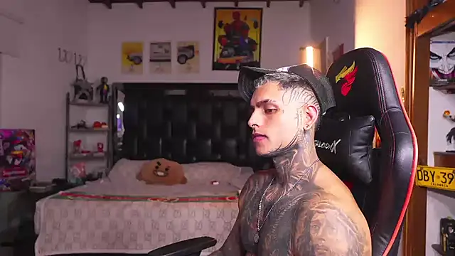 logan_hugh8 Chat XXX live