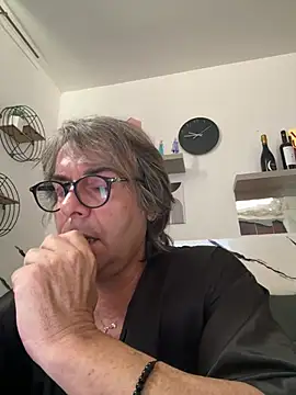 Chatroom XXX en direct de monella90