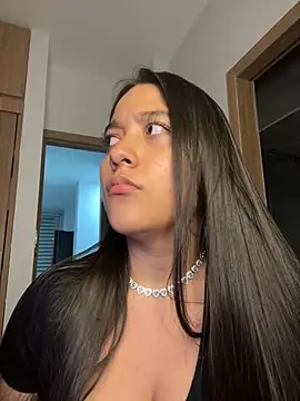 Nhefertary Chat XXX in diretta