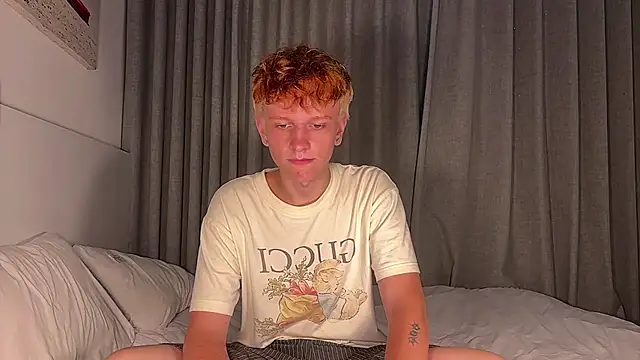 Ethan_Milthonss: онлайн-секс-чат
