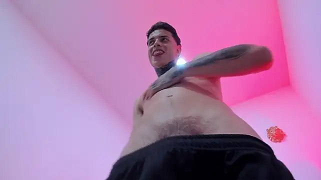 Chat +18 de thekingcockboy ao vivo
