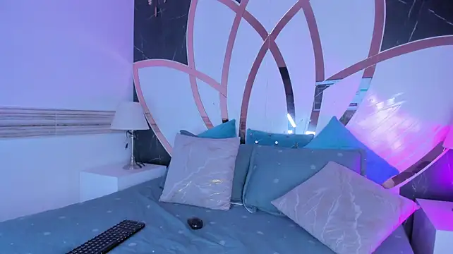Chatroom XXX en direct de Luna_Femme