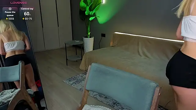 دردشة Luna_Beverly الجنسية المباشرة