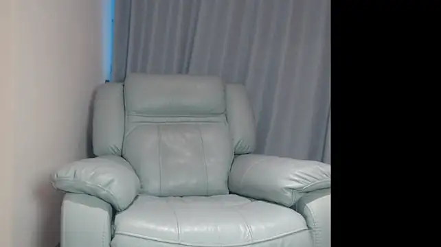 Risis--1's Live XXX Chat