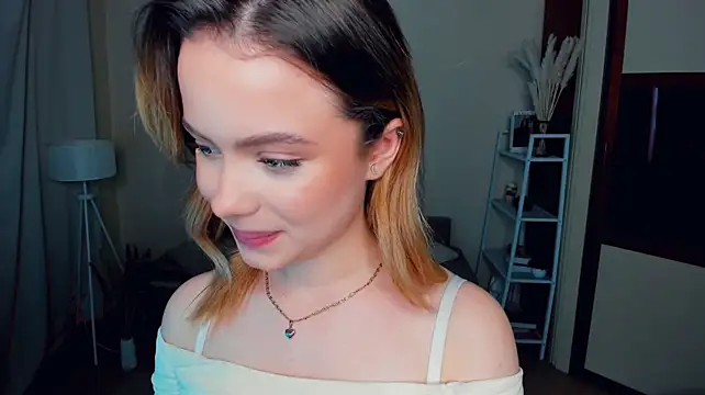 RuthieSaris Adlı Modelin Canlı XXX Sohbeti