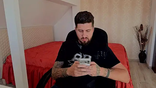 Czat XXX na żywo – LoganStroud