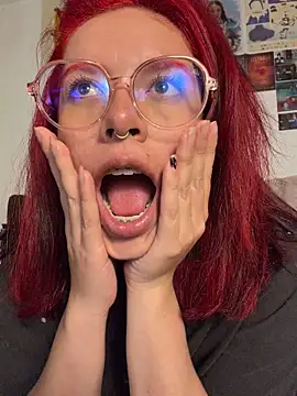 צ'אט XXX בשידור חי של Katheerin