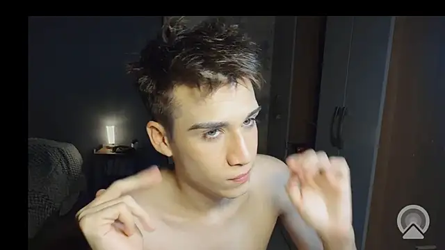 kevinnoff19 Chat XXX in diretta