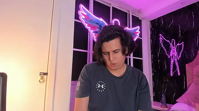 XXX chat uživo modela Monteszzo