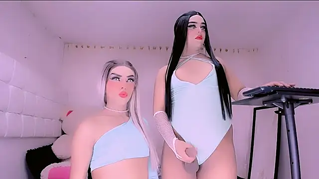 הופעת וובקאם של Alanna_Shofia_
