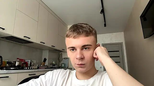 SoloFury Live XXX Chat