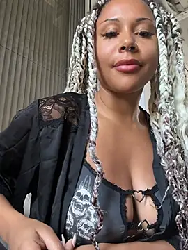 Chatroom XXX en direct de HaileyDiana