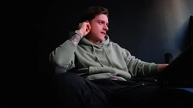 FelixStarkk – Naživo XXX chat