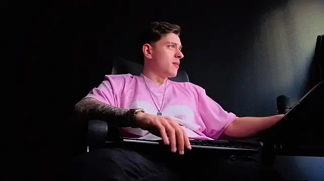 Czat XXX na żywo – FelixStarkk
