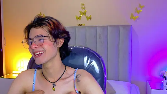 Chatroom XXX en direct de Derek_Sinn