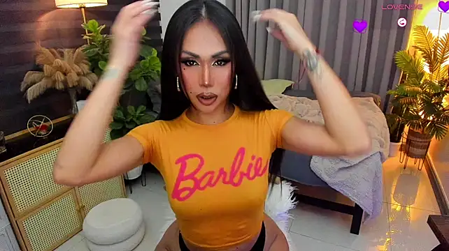 Chat +18 de UrSluttyGoddess ao vivo