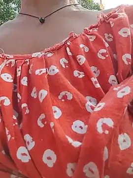 Sweet-runi লাইভ XXX চ্যাট