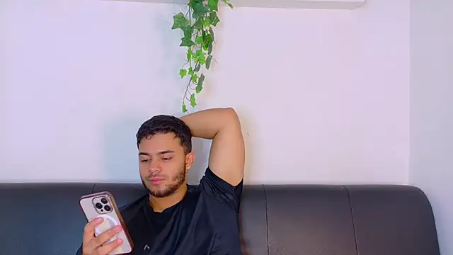 TylerWest_ – Naživo XXX chat
