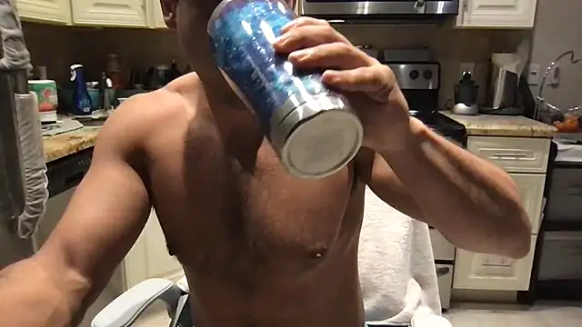 BigGuyMuscle live XXX chat