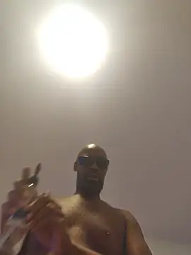 Bulgemaster001 Live XXX-chat