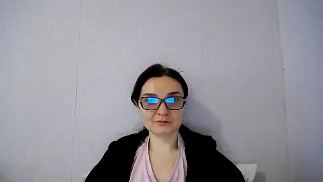 Shiny_gine Chat XXX in diretta