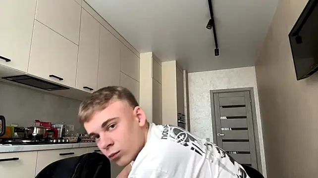 แชท XXX สดของ SoloFury
