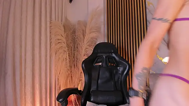 Chat XXX en directo de TinaJaneo_01