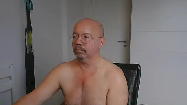 SinfulSmile6 XXX чат на живо