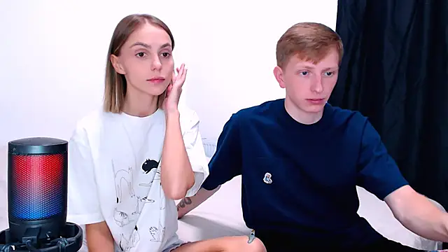 juliaanddima élő XXX-chatje