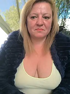 jusichka Adlı Modelin Canlı XXX Sohbeti