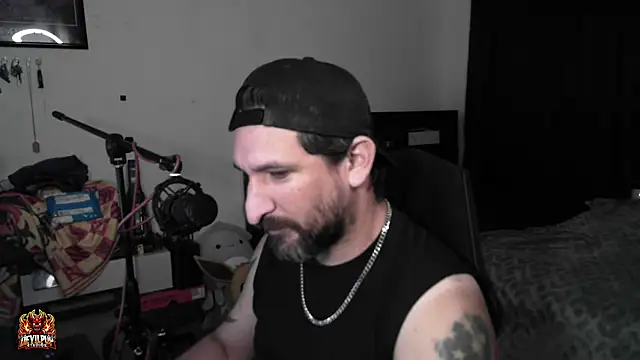 Chatroom XXX en direct de DevilPup75_
