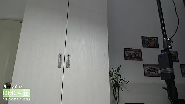 Rustynf1tz_ লাইভ XXX চ্যাট