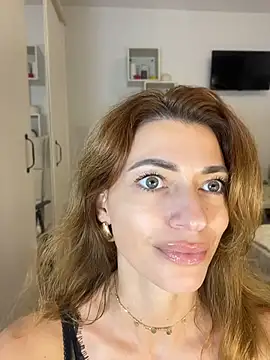 MsGreenEyes লাইভ XXX চ্যাট