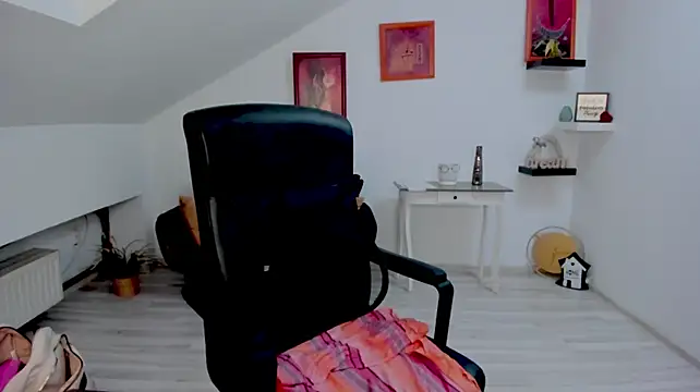 LollaGirl Live XXX-chat