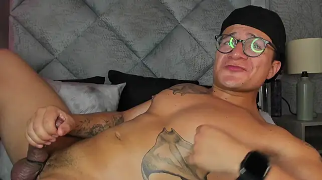 Hassbyd's Live XXX Chat