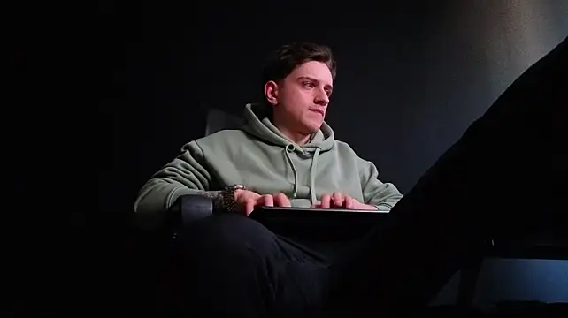 FelixStarkk élő XXX-chatje