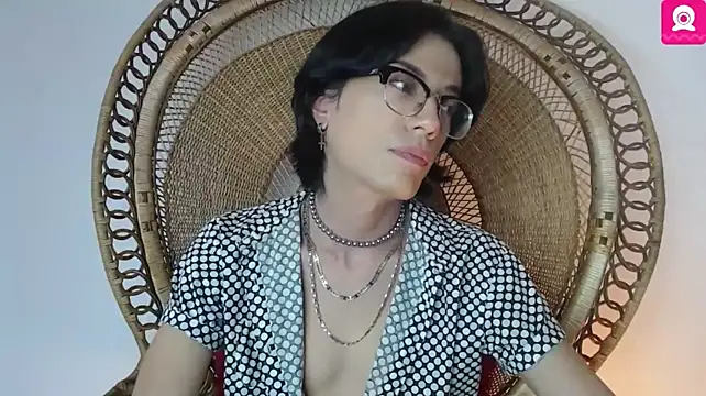 monsterholesn Live XXX chat