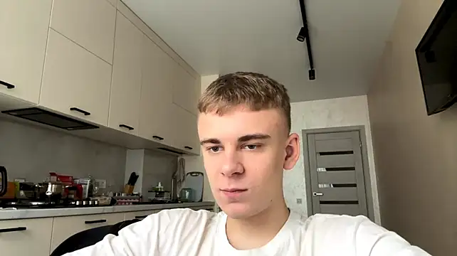 SoloFury Live XXX Chat