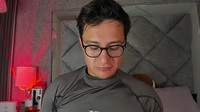 XXX chat uživo modela Hassbyd