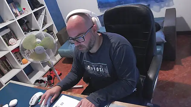 ravingr4d4 Chat XXX in diretta