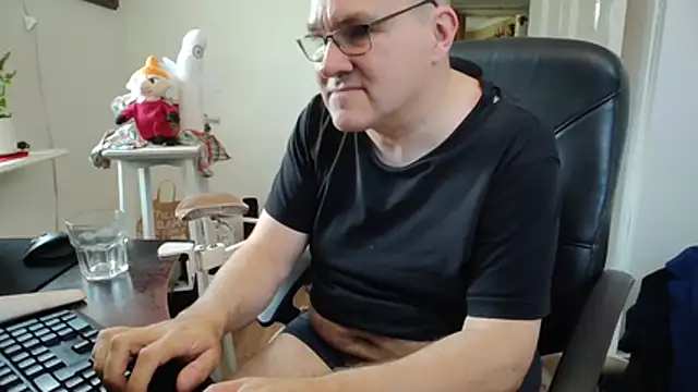 scaredman78 Live XXX Chat