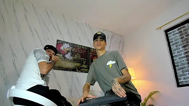 COOL_BOYS2n Live XXX chat