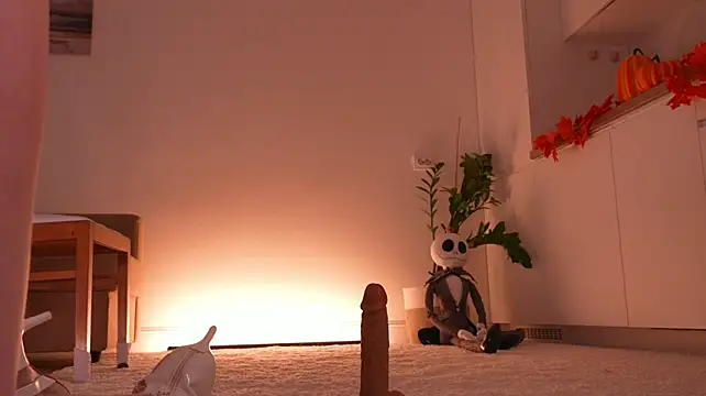 Chat +18 de Miablueye ao vivo