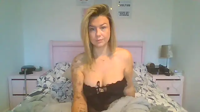 Chatroom XXX en direct de Skye_xo