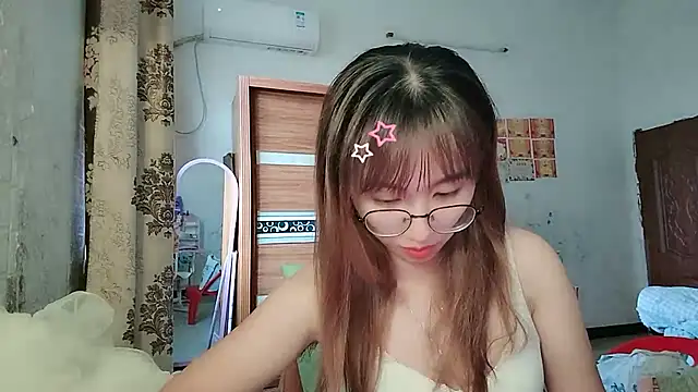צ'אט XXX בשידור חי של Lili_666